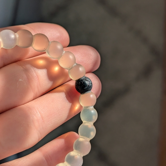 Live Lokai Classic Bracelet - Picture 2 of 5
